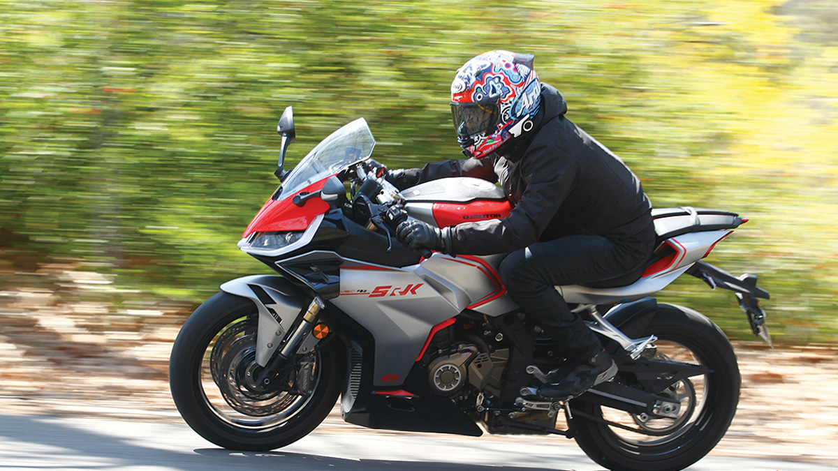 [한국이륜차신문] 원한다면 주저하지 마라 'SRK421RR'